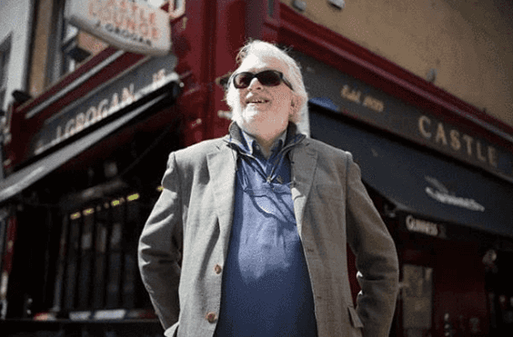 Grogans pub pays tribute to joint owner Tommy Smith who passed away this morning