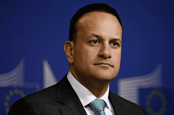 Varadkar tells Dublin comedian he’ll ‘resist temptation to swing digs for now’