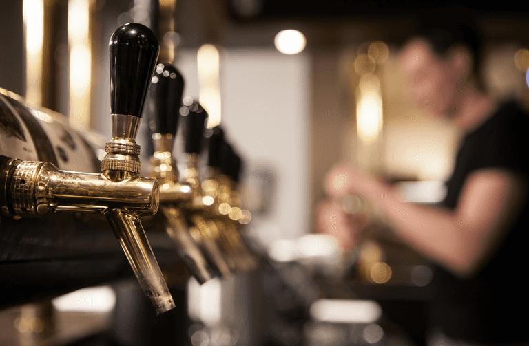 Dublin pub ‘very disappointed with the behaviour in the city’ last night