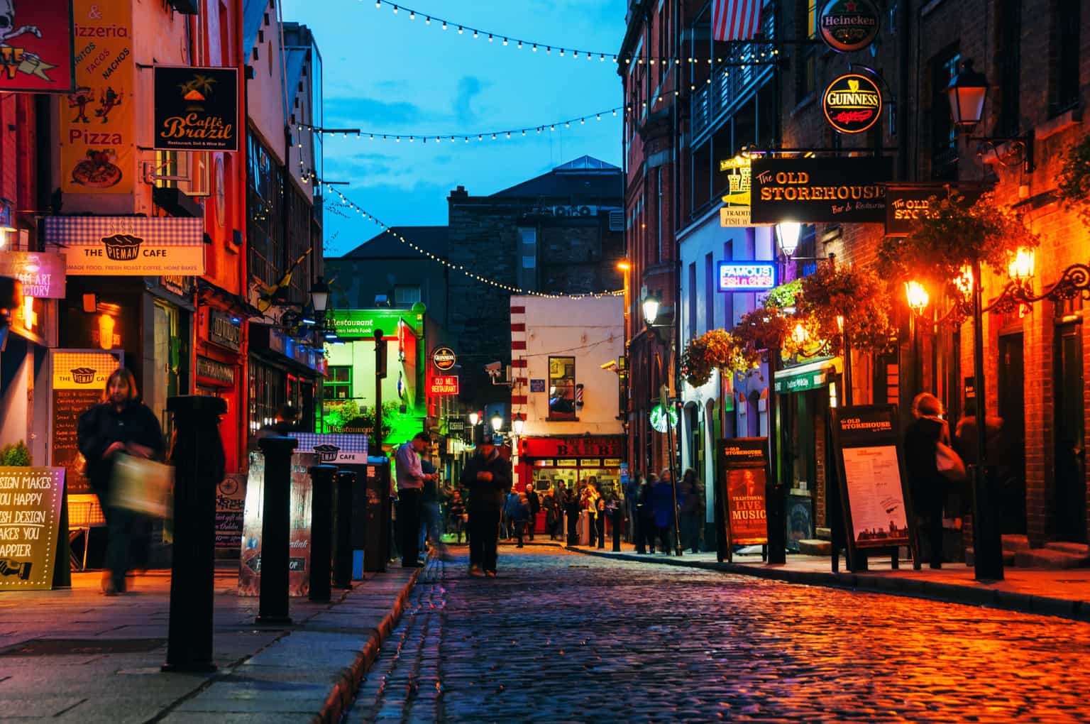 Top doctor says she “doesn’t see pubs in Dublin opening any time soon”