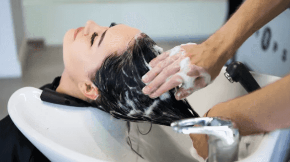 Dublin hairdresser: “Mid-April reopening, if we’re lucky”