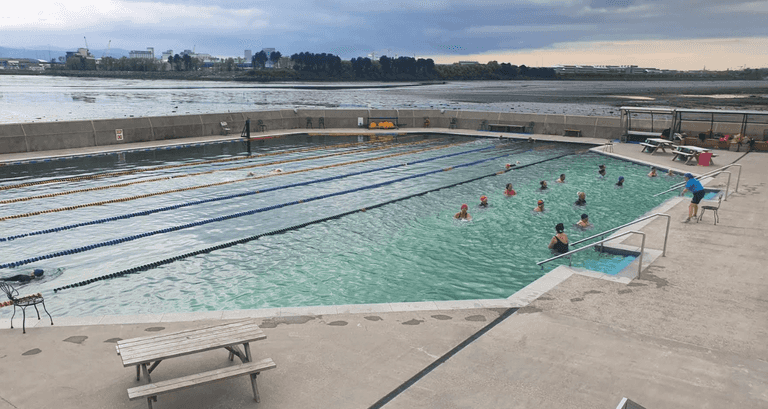 Clontarf Outdoor Pool now open to the public Clontarf Outdoor Pool now open to the public