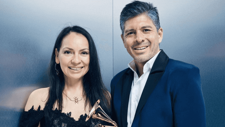 Rodrigo y Gabriela, well known Grafton Street buskers, win their first Grammy Award Rodrigo y Gabriela, well known Grafton Street buskers, win their first Grammy Award