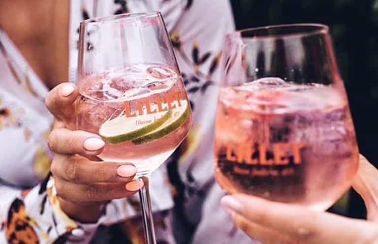 How to make a simple and delicious Lillet Rosé Spritz at home How to make a simple and delicious Lillet Rosé Spritz at home