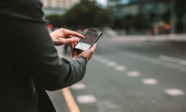 Free Now has introduced a partition option when booking a taxi Free Now has introduced a partition option when booking a taxi