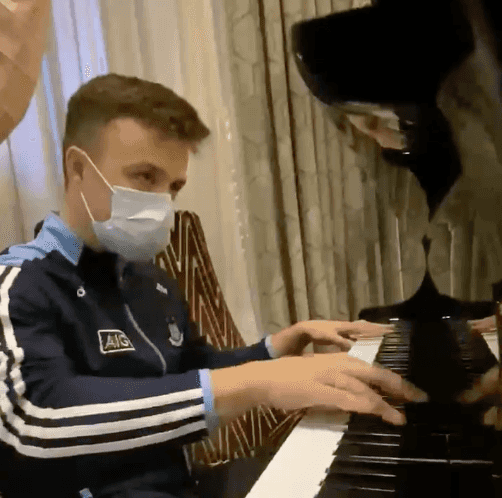 WATCH: Dublin GAA star wows fans with piano rendition of ‘Still D.R.E’ WATCH: Dublin GAA star wows fans with piano rendition of ‘Still D.R.E’