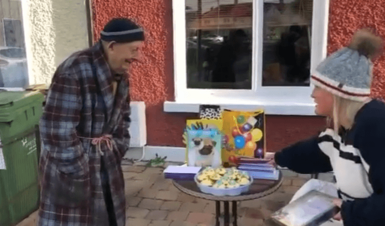 WATCH: 90-year-old Dubliner blown away as strangers shower him with birthday gifts WATCH: 90-year-old Dubliner blown away as strangers shower him with birthday gifts