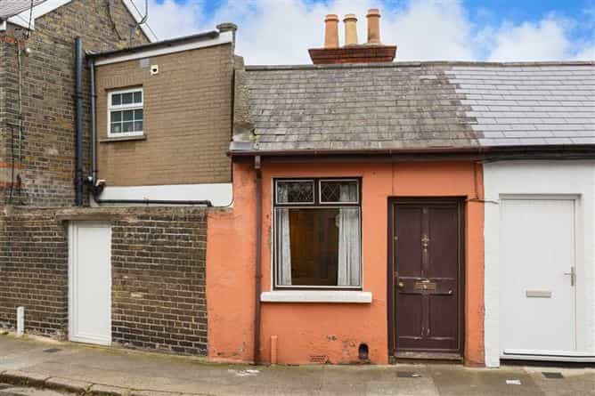 Tiny Dublin 6 cottage hits the market with not so tiny price tag Tiny Dublin 6 cottage hits the market with not so tiny price tag